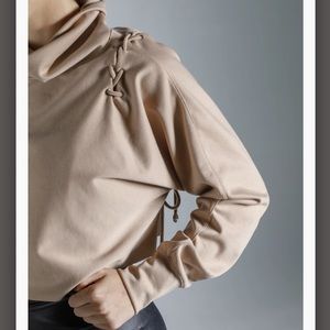 The Ushuaia Sweater- Crop in Sand color